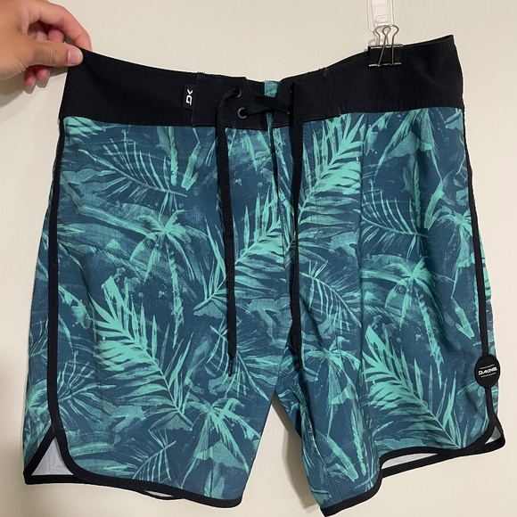 Dakine Boardshorts - Picture 1 of 3